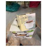 Hamilton Beach Stay or Go slow cooker and 1.5 qt slow cooker