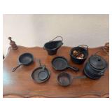Mini cast iron cookware