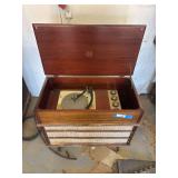 Very adorable vintage Philco console record player - tested and the turntable spins
