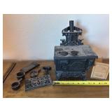 Cast-iron miniature Old Mountain cast-iron cook stove with lots of cute tiny accessories