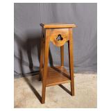 9x9x27H plant stand w clover cut outs