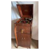 Victrola by Victor Talking Machine Co Model VV-XIA and records 22D x 19L x 42H