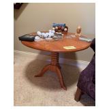 28" round oak side table, see photos for condition NO CONTENTS