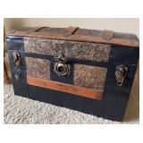 14 x 26 x 17H small humpback trunk