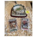 Lambeau Field 3D mini stadium, and 2 GB Packer trading cards, Brett Favre, James Lofton