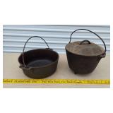 Cast Iron Pots, incl. dutch oven cauldron with lid, unknown mfg, no brand markings, Made in USA stamp