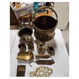 Brass decor, urns, kettle