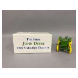 1:16 scale Ertl John Deere Model D tractor The First John Deere Two Cylinder tractor Two Cylinder Expo VIII 1998
