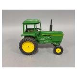 1:16 scale Ertl John Deere tractor
