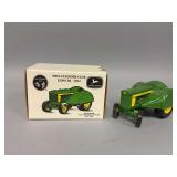 1:16 scale Ertl John Deere Model 620 Orchard tractor 1957-1960 Two Cylinder Club Expo III 1992