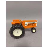 1:16 scale Minneapolis Moline G850 tractor