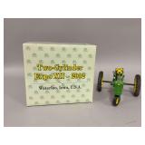 1:16 scale Ertl John Deere Model 520 High-Clearance SFW tractor Two-Cylinder Expo XII 2002