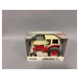 1:16 scale Ertl International 1066 tractor Special Edition