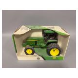 1:16 scale Ertl John Deere 4960 MFWD tractor