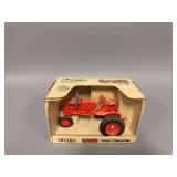 1:16 scale Ertl Case Vac tractor