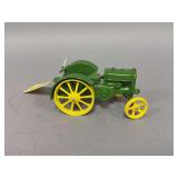 Metal John Deere tractor, no markings