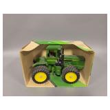 1:16 scale Ertl John Deere 4-wheel drive tractor