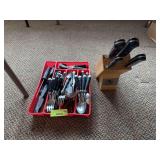 Flatware set and WP cutlery and block