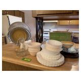 Kitchenwares, plate set, punch bowl and more