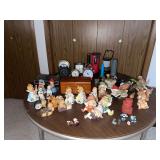 Round card table NO CONTENTS