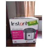 Unopened Instat Pot cooker