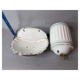 Wall mount enamel water dispenser with basin