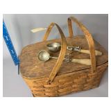 Double handle woven picnic basket, 2 Gilcrest ice cream scoops