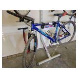 Trek 8000SL Bicycle with Hand Air Pump, Bike Rack NOT Included
