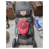 Honda self propelled lawn mower with bagger