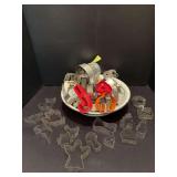 Enamel ware bowl overflowing w vintage cookie/biscuit cutters