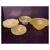 Nine pieces vaseline glass