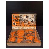 6 metal Halloween cooky cutters in original box