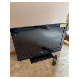 Sony 32” flatscreen TV w remote