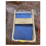 Cart w foldable handle