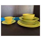 9pcs Homer Laughlin China Co Harlequin includes 10” plate, 9” plate, 7” plate, 6” plate, rimmed soup plate, fruit cup, 36s bowl, cup & saucer