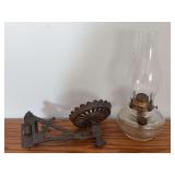 Cast iron wall bracket w lamp