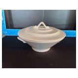 Homer Laughlin China Co Harlequin footed covered casserole 8.5”