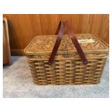 Metal double wooden handle picnic basket