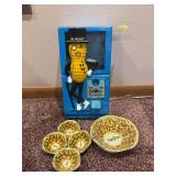 Mr Peanut nut dispenser and snack bowls