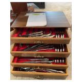 Oneida 8pc flatware set for 12 plus accessories