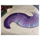 Centerpiece/runner approx 44x21