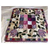 Machine stitched centerpiece 34x35