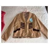 Women’s jacket w pockets size M Ultra suede trimmed