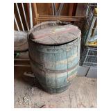 Antique general store barrel with removeable lid