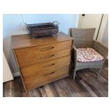 Four drawer Henredon fine furniture chest of drawers 32 x 19 x 32  with plastic wicker barrel chair