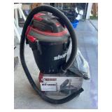 Small shop vac and new in box central machinery 1” x 30” belt sander