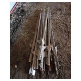 (25) 6.5' +/- T posts