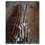 (25) 6.5' +/- T posts