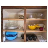 Drinking cups, Pyrex, bowls, measuring cups-Bring box to pack