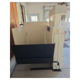 Highlander II Vertical platform lift-nonworking